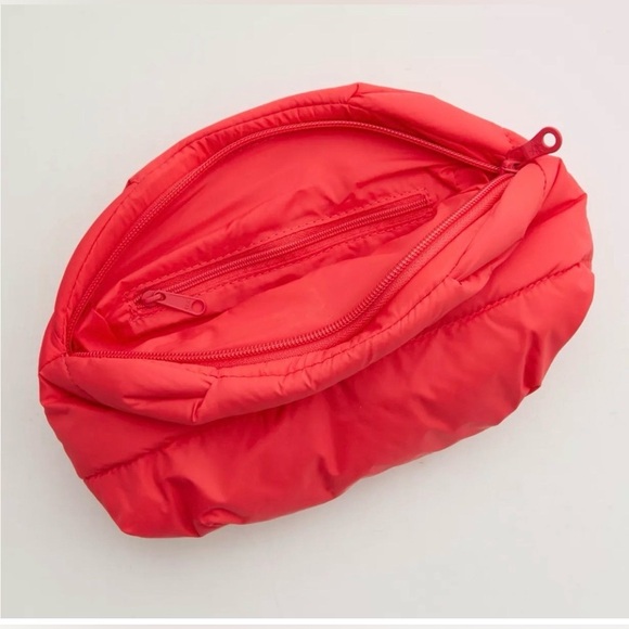 Aerie Puff Love Pouch in Hot Pink - Picture 2 of 13